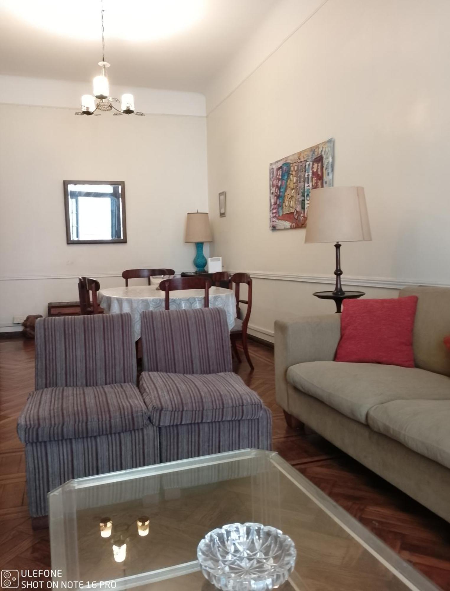 Apartment Comodo Centro: Convenient Near Gastronomy Hubs *