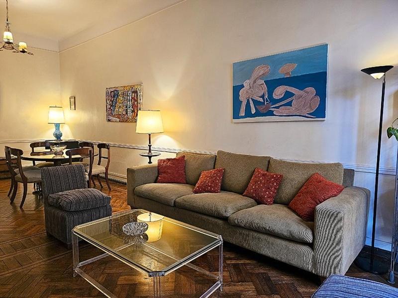 Apartment Comodo Centro: Convenient Near Gastronomy Hubs