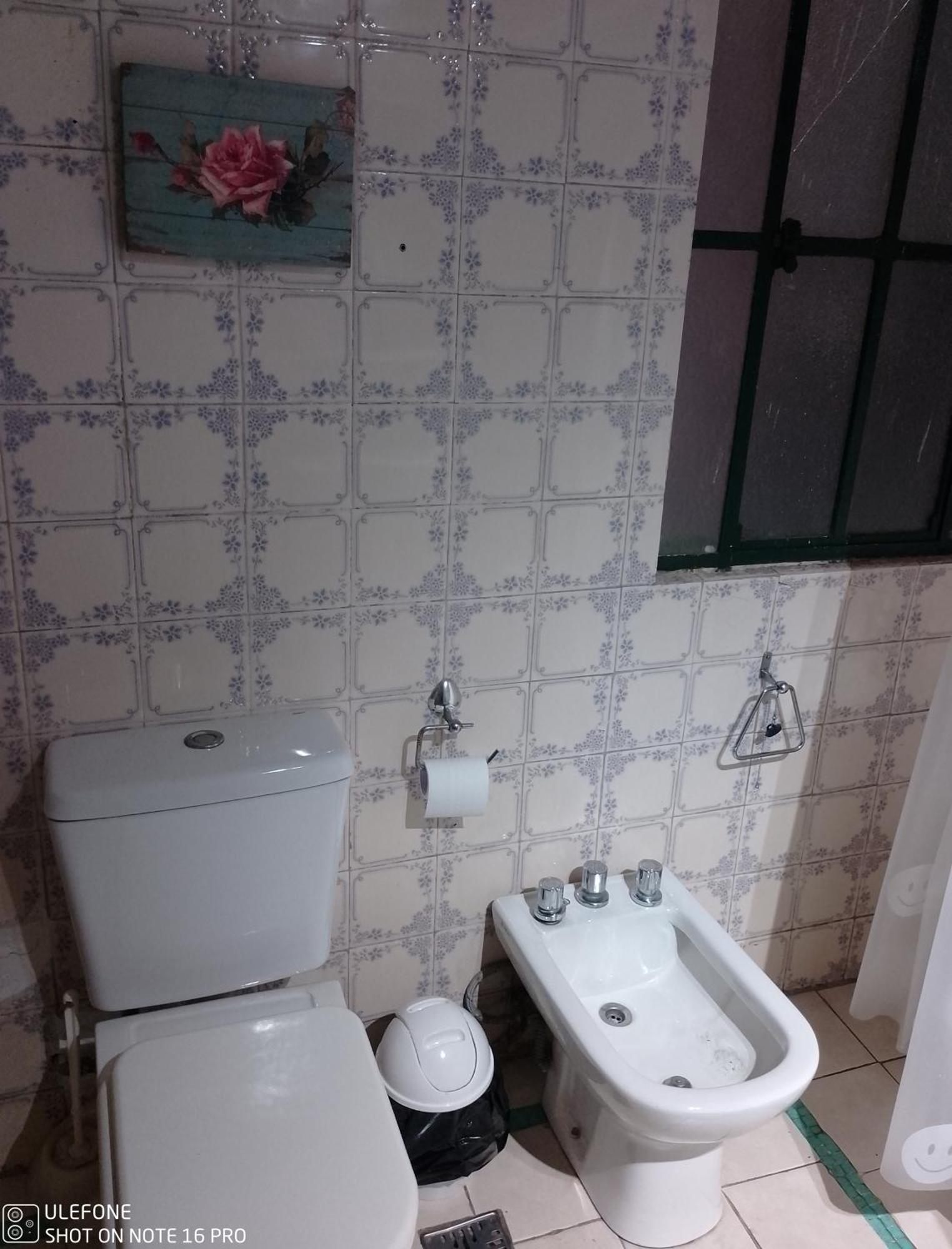 Comodo Depto En Centro, Cerca De Importantes Avenidas Centros Gastronomicos Y Plaza Houssey, Apartamento